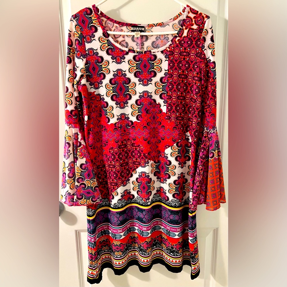Hanni Muti-colored 70’s style Dress. Size Petite M